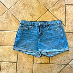 NWOT Old Navy Boyfriend jean shorts